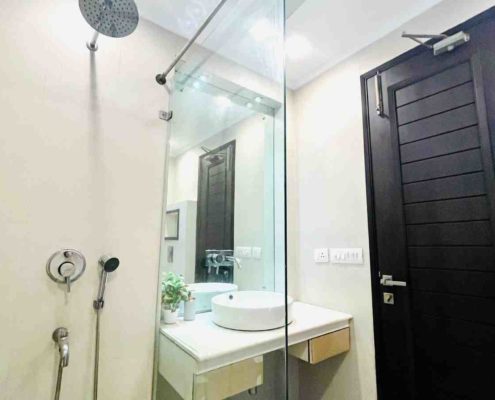 SERVICE APARTMENTS IN GREATER KAILASH DELHI Book Service Apartments in Greater Kailash Delhi for short-long stay rentals with washroom. Book Coral service apartments in Greater Kailash South Delhi for Corporate stays, Vacation rentals & Medical Tourism. Call +91-8588884595 & Visit: https://www.coralserviceapartments.com/delhi/greater-kailash/